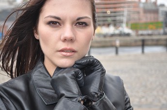 girl-in-leather-gloves