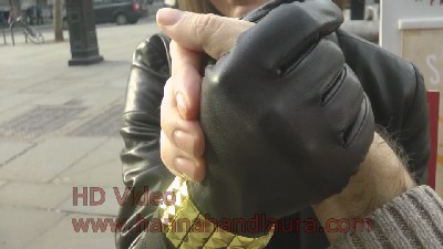Jenny-girls-in-leather-gloves-arm-wrestle