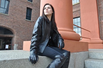 girls-in-leather-boots-and-leather-gloves
