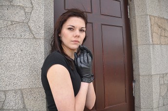 Girl-leather-gloves
