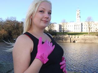 girl-in-leather-gloves