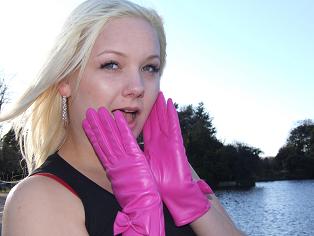 girl-in-leather-gloves