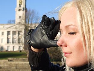 girl-in-leather-gloves