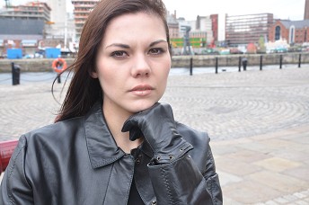 girl-in-leather-gloves