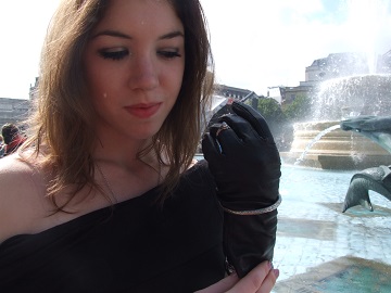 Ruth-girl-leather-gloves