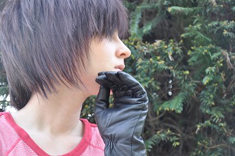 Girls-in-leather-gloves-and-leather-jacket