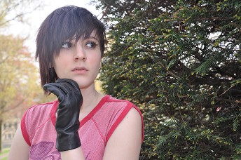 Girls-in-leather-gloves-and-leather-jacket