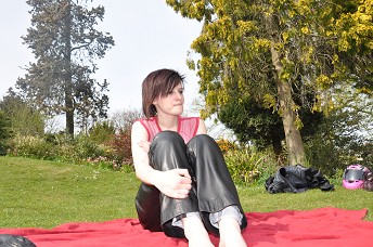 Girls-in-leather-pants