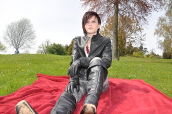 Girls-in-leather-pants