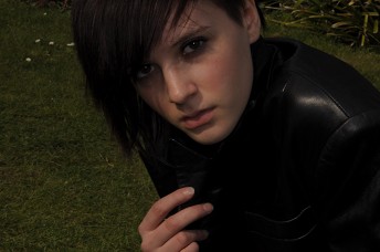 Girls-in-leather-gloves-and-leather-jacket