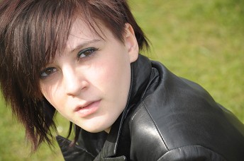 Girls-in-leather-gloves-and-leather-jacket