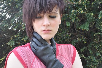 Girls-in-leather-gloves-and-leather-jacket