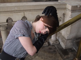 girl-leather-gloves-leather-boots-leather-jacket