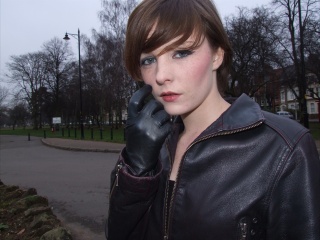 girl-leather-gloves-leather-boots-leather-jacket