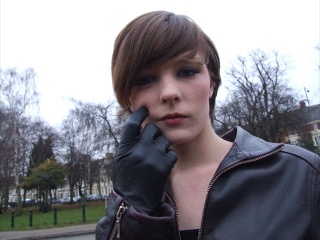 girl-leather-gloves-leather-boots-leather-jacket