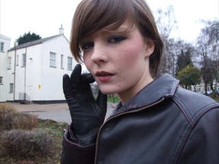girl-leather-gloves-leather-boots-leather-jacket