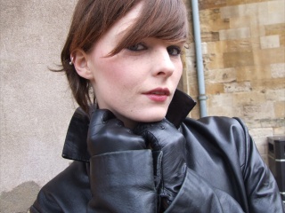 girl-leather-gloves-leather-boots-leather-jacket