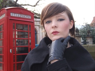 girl-leather-gloves-leather-boots-leather-jacket