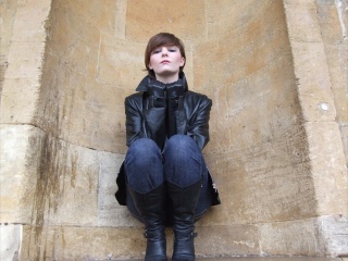 girl-leather-gloves-leather-boots-leather-jacket