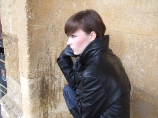 girl-leather-gloves-leather-boots-leather-jacket