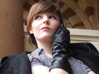 girl-leather-gloves-leather-boots-leather-jacket