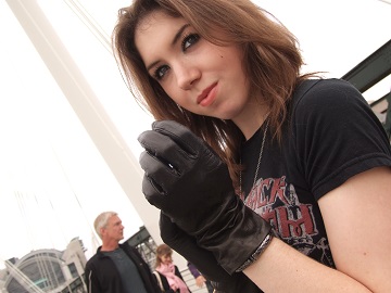 Ruth-girl-leather-gloves