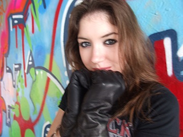 Ruth-girl-leather-gloves