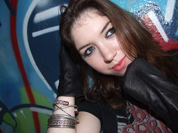 Ruth-girl-leather-gloves