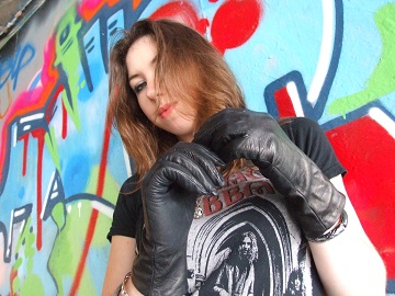 Ruth-girl-leather-gloves