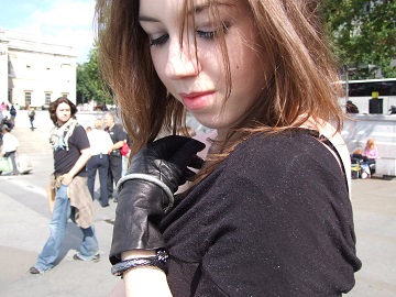 Ruth-girl-leather-gloves