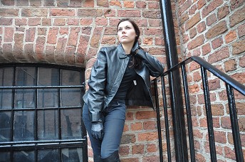 girl-in-leather-jacket-and-gloves-