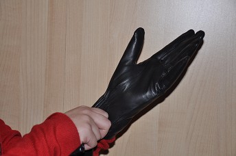 Beccy-girl-leather-gloves