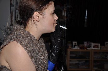 Beccy-girl-leather-gloves
