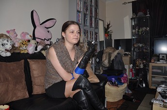 Beccy-girl-leather-gloves