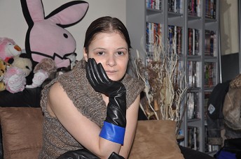 Beccy-girl-leather-gloves