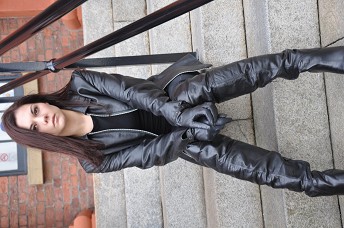 girls-in-leather-boots-and-leather-gloves